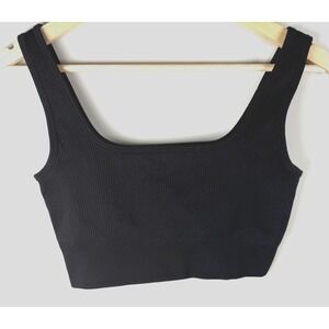 OQQ Black Sports Bra Gym Top Women's Medium Ribbed Athletic Wear Wireless NEW